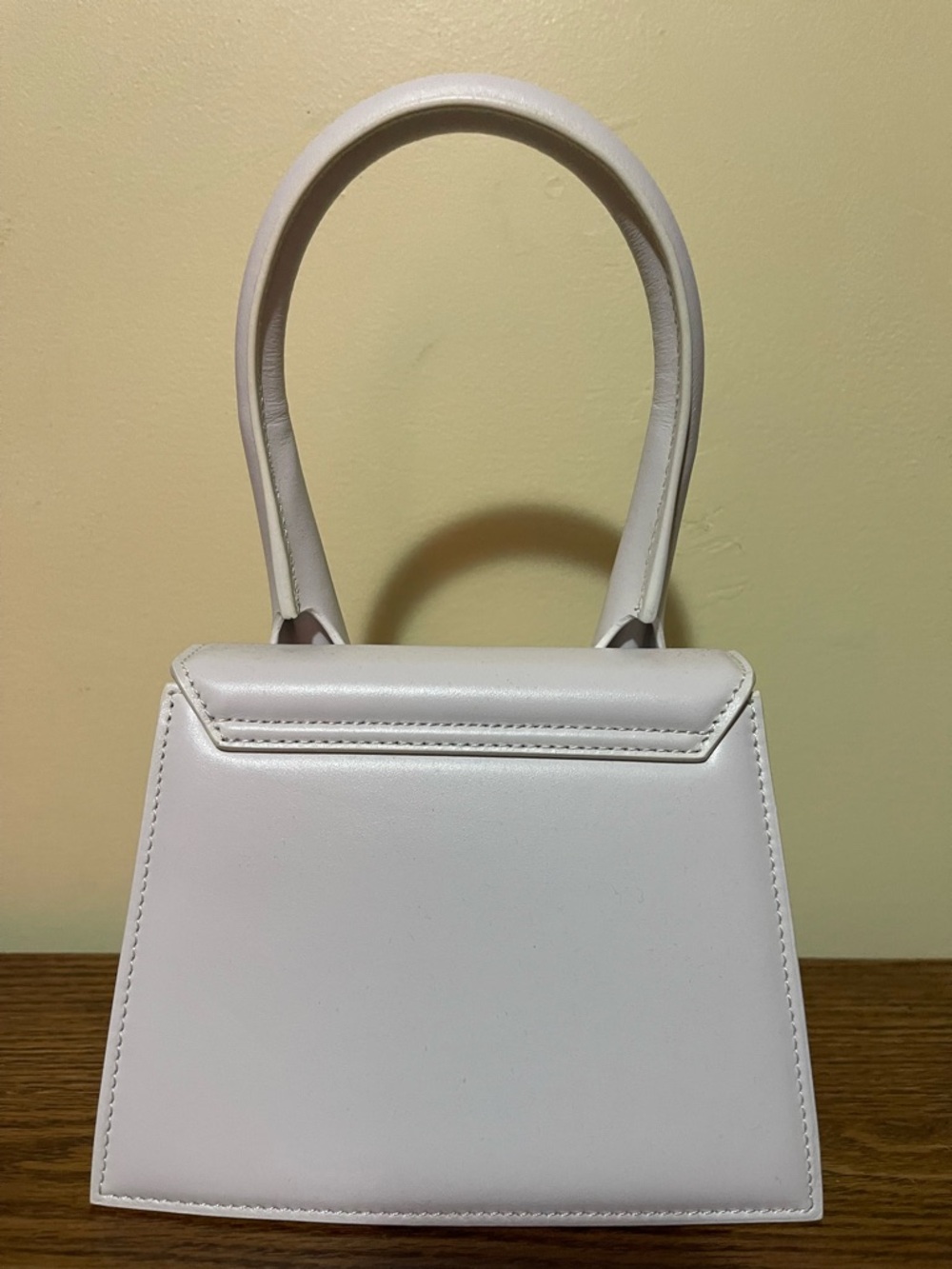 Jacquemus
Le Chiquito Moyen Top-Handle Bag - Picture 5 of 8